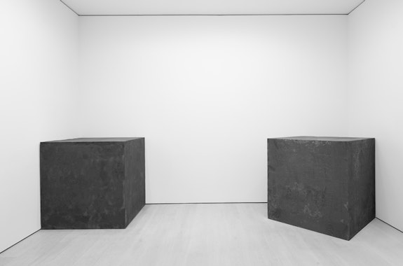 Installation view, Richard Serra: Sculpture and Drawings, David Zwirner, New York, 2017. Photo by Cristiano Mascaro. © 2017 Richard Serra / Artists Rights Society (ARS), New York. Courtesy David Zwirner, New York/London.
