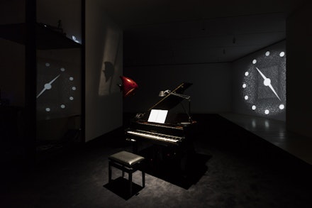 Exhibition view of <em>Philippe Parreno: La levadura y el anfitrión</em>, Museo Jumex, Mexico City, 2017. ©Philippe Parreno. Photo by Andrea Rossetti. 