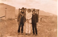 Peter Young, Ron Davis and Ronnie Landfield at Davis’ rural compound outside of Taos, (c. 1990s.) Marilyn Jennifer Landfield.