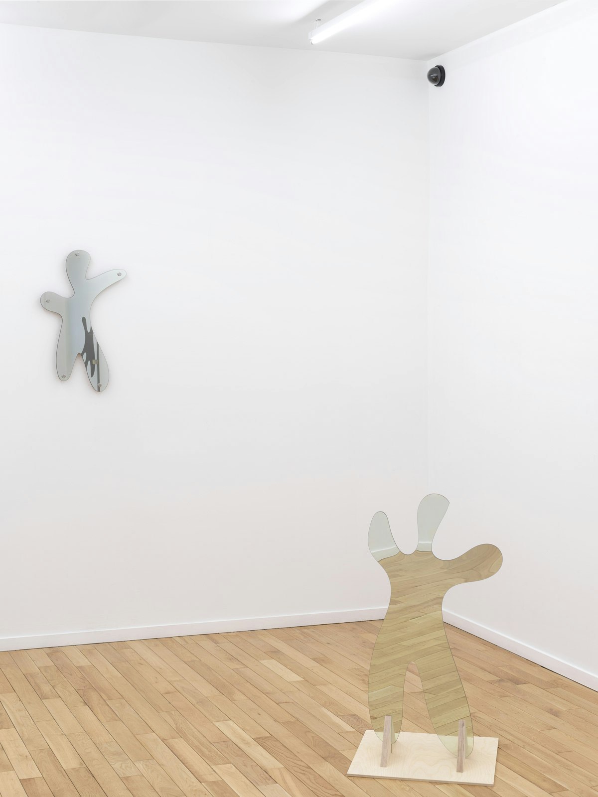 Aria Dean, Installation shot, 2019. Courtesy the artist and Chapter NY.