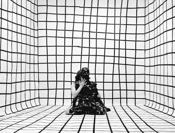Gina Osterloh, <em>Holding Zero #2</em>, 2020. Courtesy Higher Pictures Generation, New York.