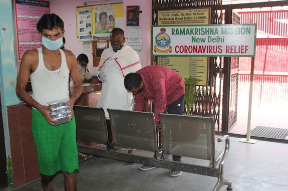 Delhi: COVID-19 pandemic relief services. Photo: Ramakrishna Math and Ramakrishna Mission Belur Math. 