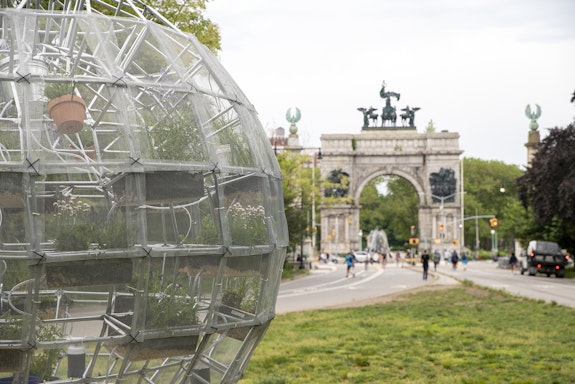 Installation view: <em>Mary Mattingly, Public Water: Watershed Core</em>, 2021, sculpture, 144 x 144 x 120 inches. Installation view, Prospect Park, New York, 2021. Courtesy More Art. Photo: Manuel Molina Martagon.