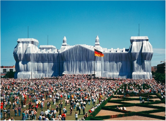 Christo and Jeanne-Claude, <em>Wrapped Reichstag, Berlin</em>, 1971–95. Photo: Wolfgang Volz. © Christo and Jeanne-Claude Foundation.