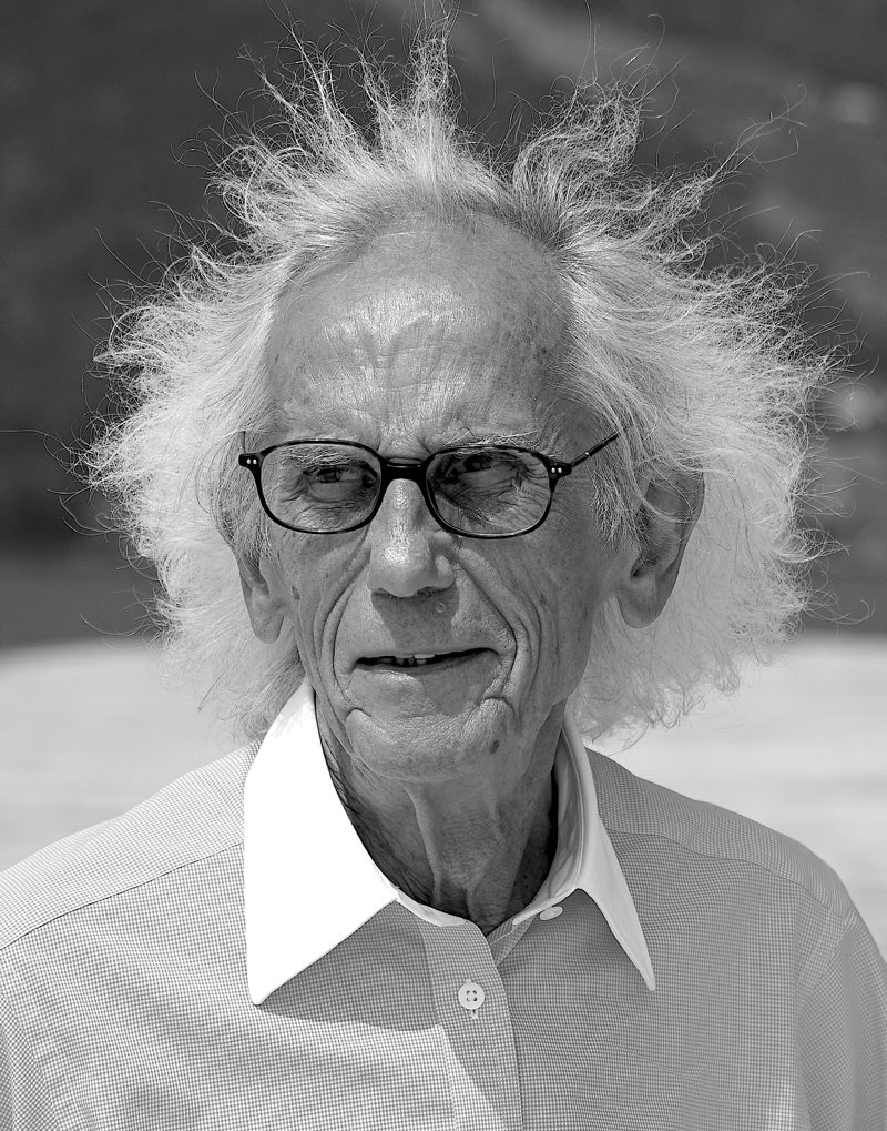 Christo. Photo: Wolfgang Volz. © Christo and Jeanne-Claude Foundation.