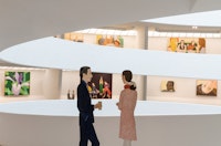Installation view: <em>Alex Katz: Gathering</em>, Solomon R. Guggenheim Museum, New York, 2022–23. © Solomon R. Guggenheim Foundation, New York. Photo: Ariel Ione Williams and Midge Wattles.