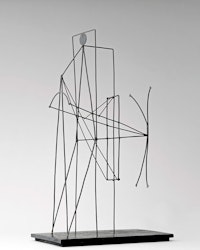 Pablo Picasso, <em>Figure : Project for a Monument to Guillaume Apollinaire</em>, 1928. Iron wire and sheet metal, 23.6 x 5.1 x 12.6 inches. Courtesy Musée national Picasso-Paris. Dation Pablo Picasso, 1997. © RMN-Grand Palais (Musée national Picasso-Paris)/Adrien Didierjean. © Succession Pablo Picasso, VEGAP, Madrid, 2023.